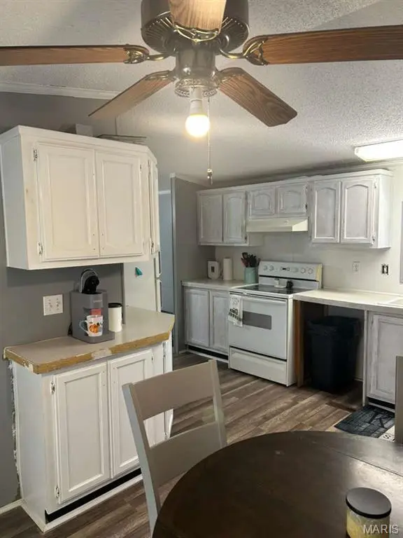 10270 Autumn RD, Cadet, MO 63630