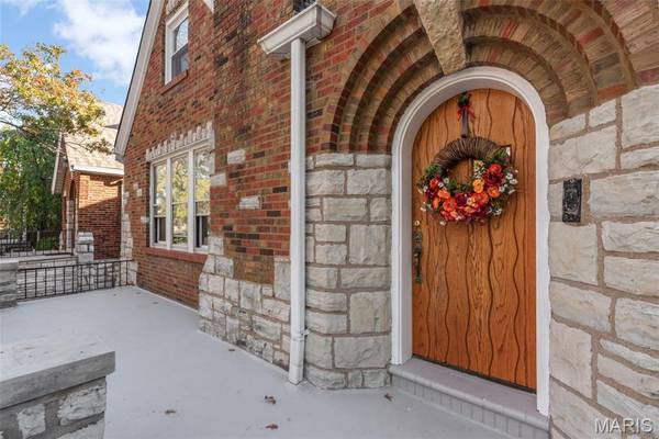 5410 Tholozan AVE, St Louis, MO 63109