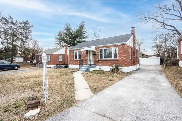 2604 Avie DR, Jennings, MO 63136