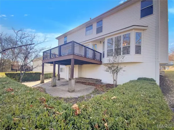 326 Woodlawn Terrace CT, Ballwin, MO 63021