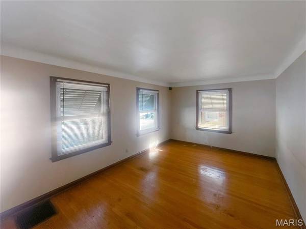 237 S Barat AVE, Ferguson, MO 63135
