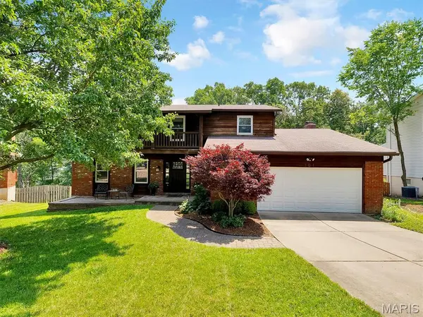 101 Strecker RD, Ellisville, MO 63011