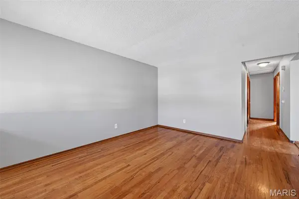 4446 Eminence AVE, Berkeley, MO 63134