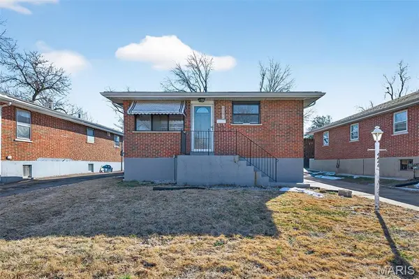 4446 Eminence AVE,  Berkeley,  MO 63134