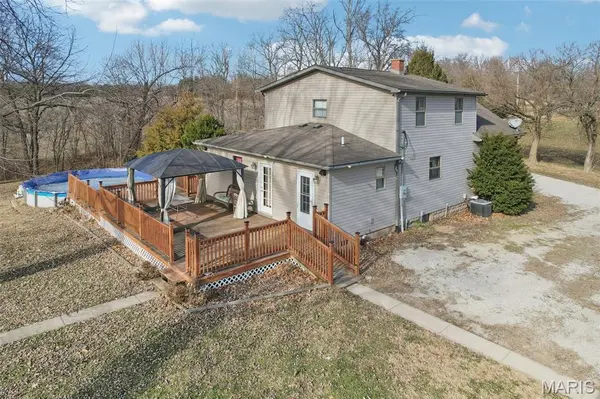 8602 E Kirsch RD,  Troy,  IL 62294