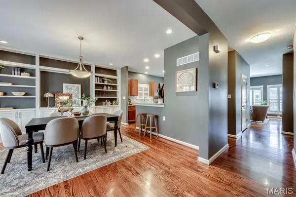 2126 Franz Park LN, St Louis, MO 63139