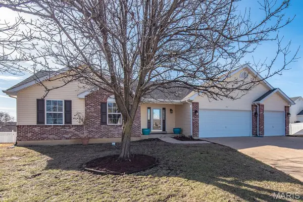 251 Old Chesapeake DR, Wentzville, MO 63385