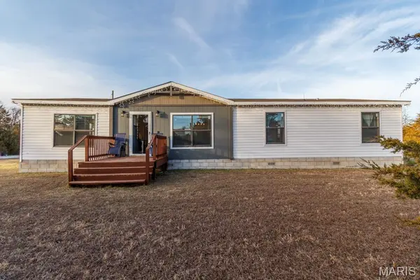 220 Blackjack LN, Niangua, MO 65713