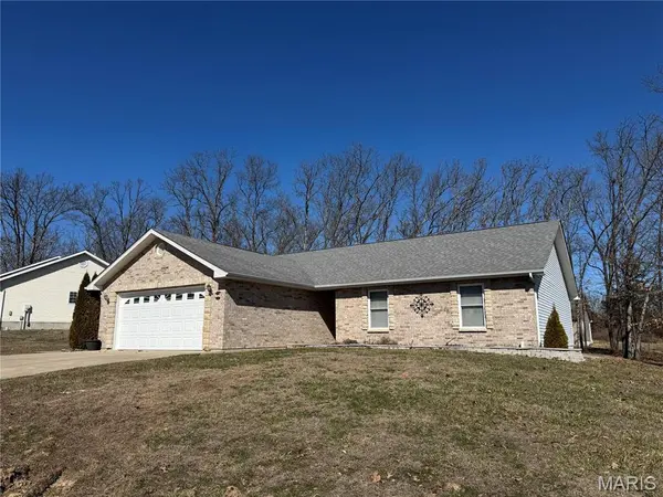 403 Ahr Strom DR, Owensville, MO 65066