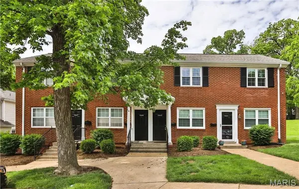 1543 Swallow DR, St Louis, MO 63144