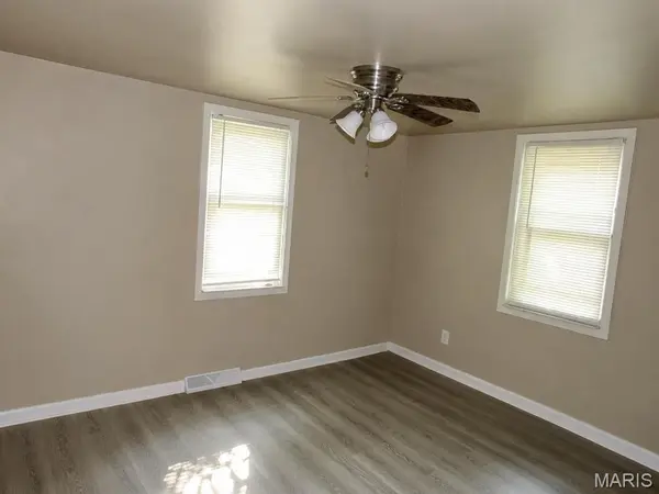 9833 Balboa DR, St Louis, MO 63136