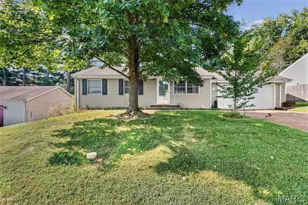158 E Donaldson DR, St Louis, MO 63129