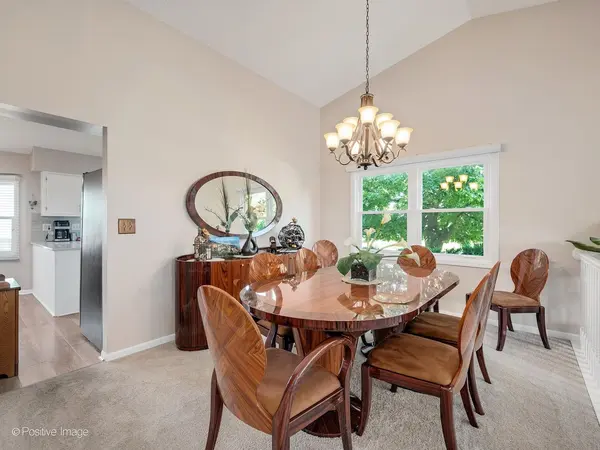 575 Adare RD, Bartlett, IL 60103