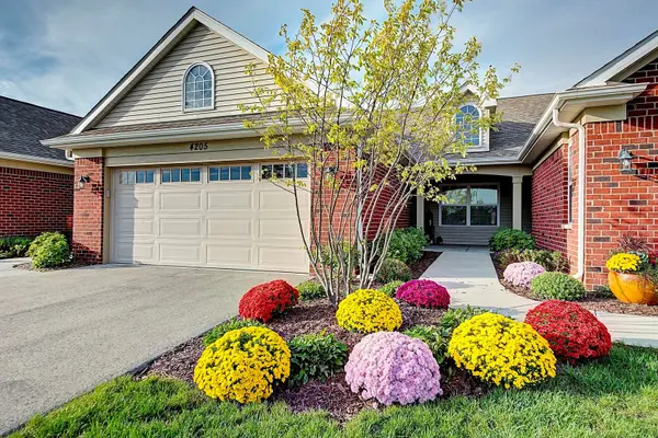 4109 Pond Willow CT, Naperville, IL 60564