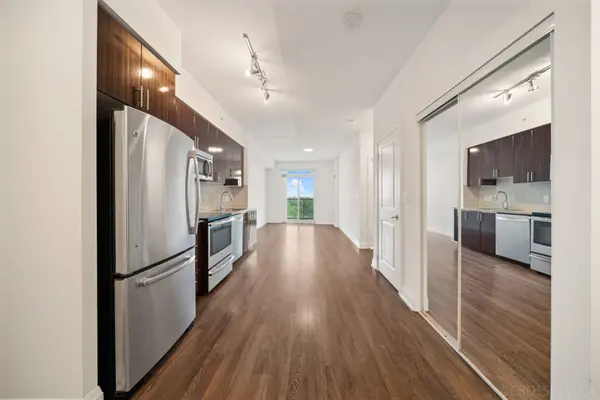 7161 Yonge ST #727, Markham, ON L3T 0C8