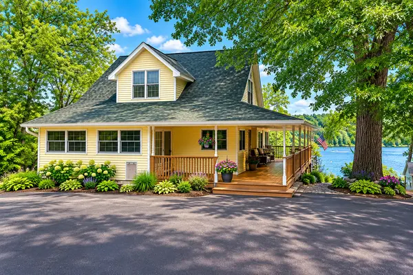 3020 Oakdale DR, Pine Springs, MN 55115