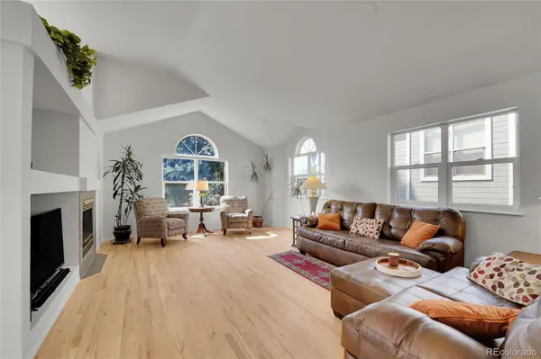 1732 Peregrine LN, Broomfield, CO 80020