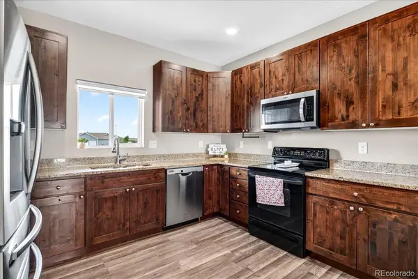 48 S 4th AVE, Deer Trail, CO 80105