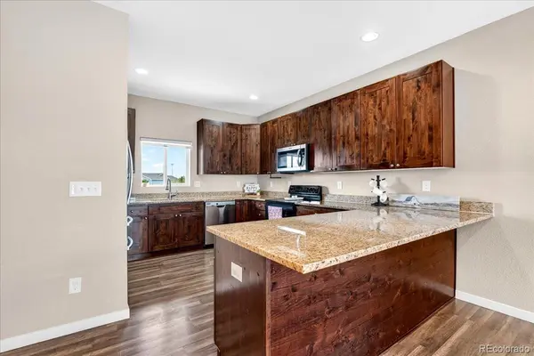 48 S 4th AVE, Deer Trail, CO 80105