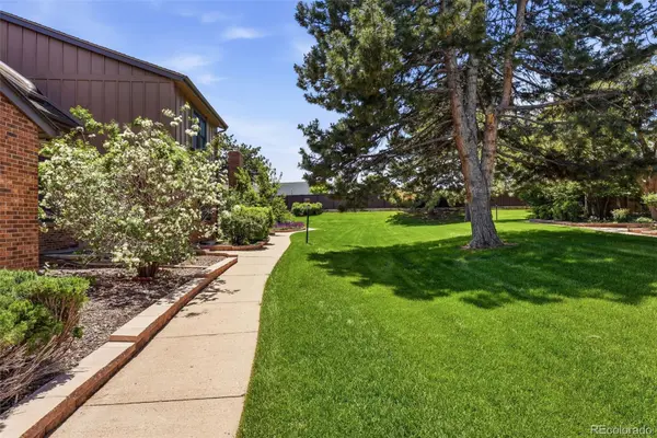 8328 E Phillips PL, Centennial, CO 80112
