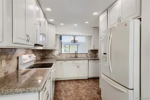 1374 Briar CIR, Littleton, CO 80126