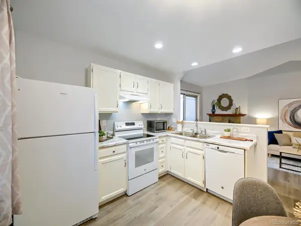 5595 S Zang ST, Littleton, CO 80127