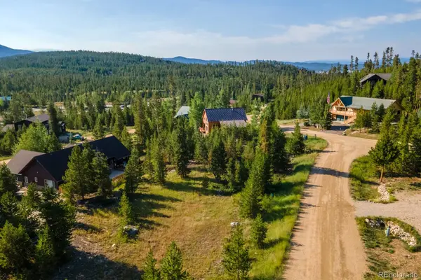 34 Rocky Mountain LN, Grand Lake, CO 80447
