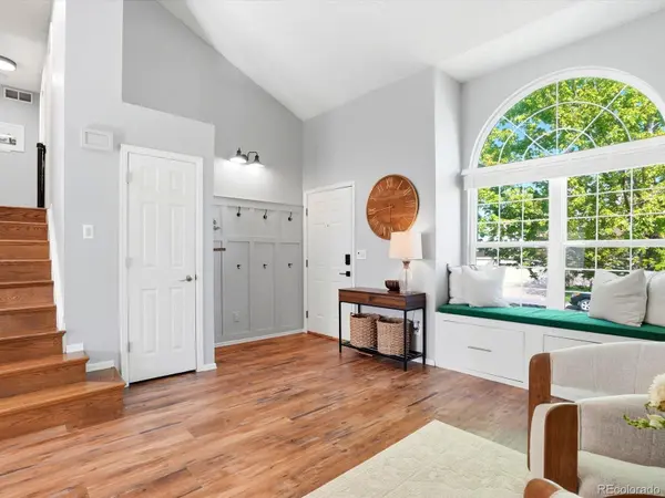 5452 S Valdai WAY, Aurora, CO 80015
