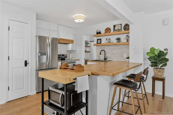 886 S Reed CT #E, Lakewood, CO 80226