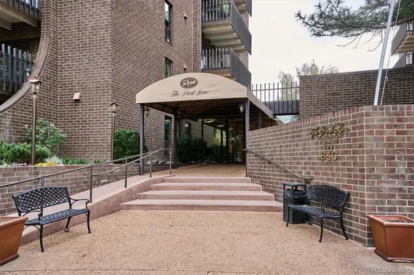 460 S Marion Pkwy #1001, Denver, CO 80209