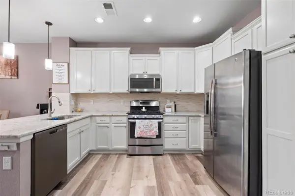 9077 E Phillips LN, Centennial, CO 80112