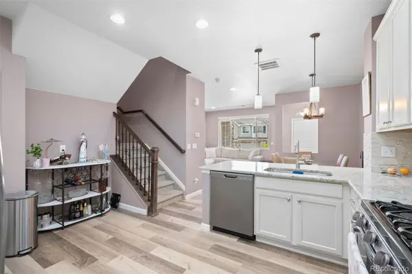 9077 E Phillips LN, Centennial, CO 80112