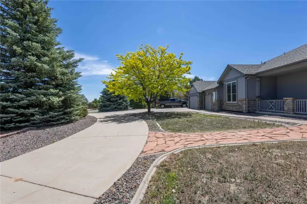 49240 Antelope DR, Bennett, CO 80102