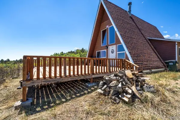 5279 Red Cloud RD, Colorado City, CO 81019