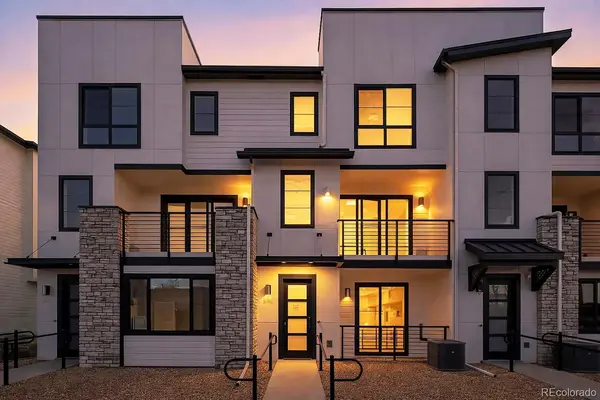 2076 S Holly ST #2, Denver, CO 80222