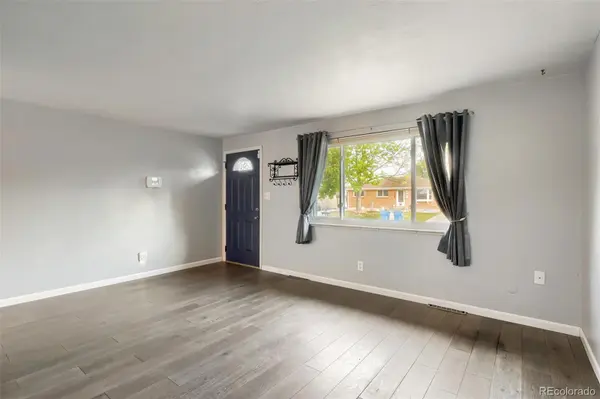 3173 W Farmdale RD, Englewood, CO 80110