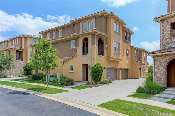 9487 Loggia ST #D, Littleton, CO 80126