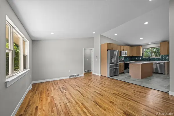 5725 W 5th AVE, Lakewood, CO 80226