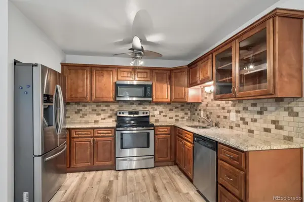 675 S Clinton ST #11B, Denver, CO 80247