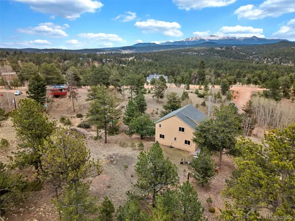 38 Kingston DR, Florissant, CO 80816