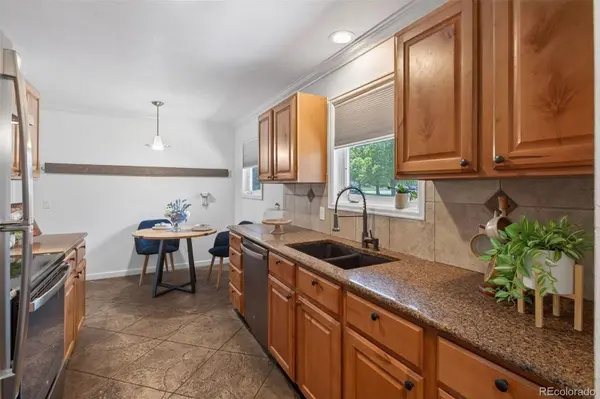 7862 S Vine ST, Centennial, CO 80122