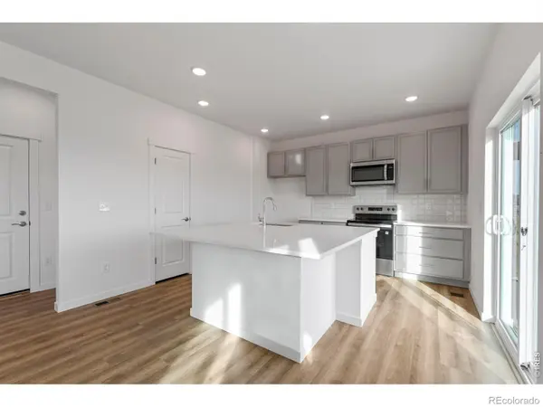 677 Muturu RD, Johnstown, CO 80534