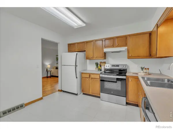 2652 Mountain View AVE, Longmont, CO 80503