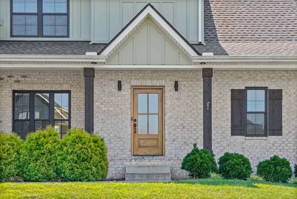 104 Sawyer Ct, Clarksville, TN 37043