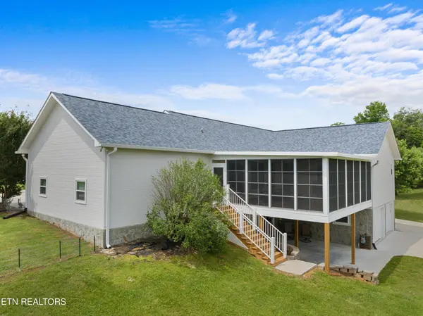 1114 Lake Ridge Drive, Dandridge, TN 37725