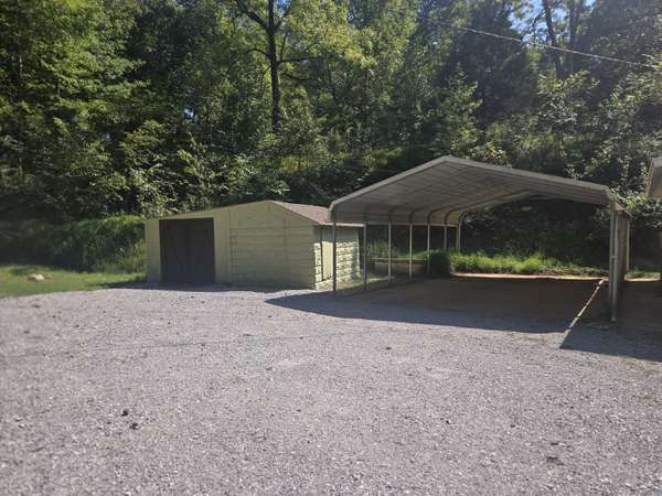 6061 US Highway 70 #E, Mc Ewen, TN 37101