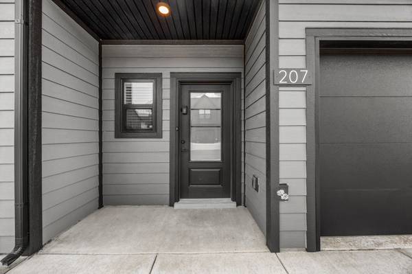 207 Jonathan Wade Cir, Clarksville, TN 37043