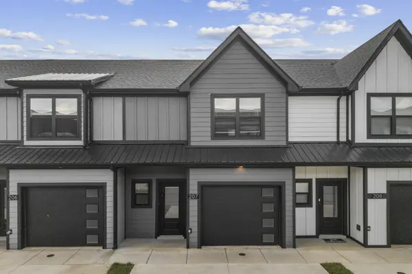 207 Jonathan Wade Cir, Clarksville, TN 37043