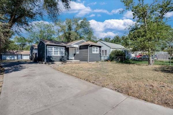 515 N Flora, Wichita, KS 67212