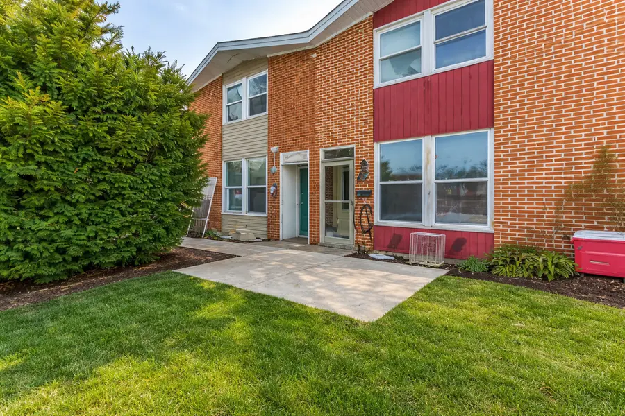 1370 Fargo AVE #E, Des Plaines, IL 60018